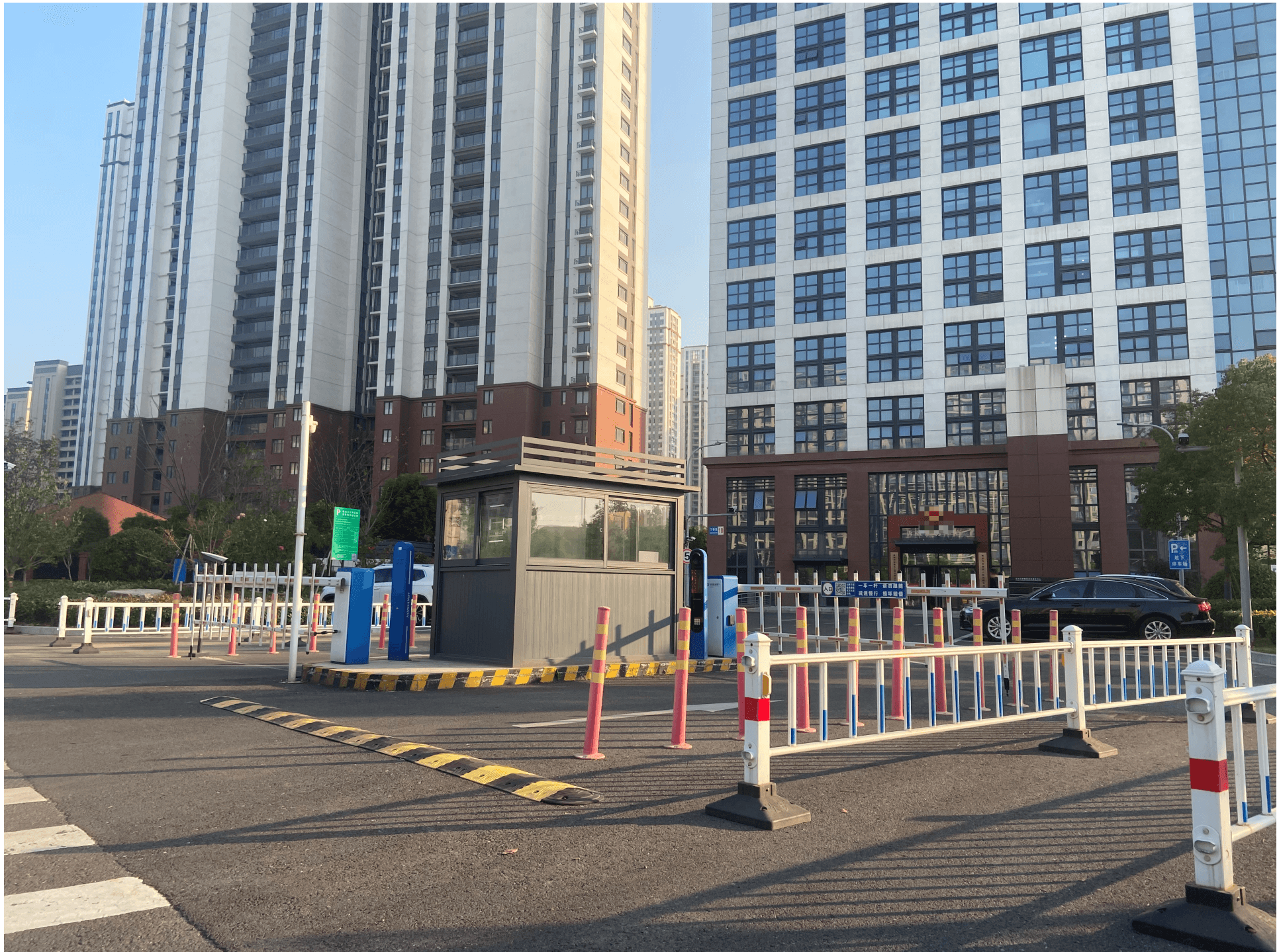 车辆通行道闸