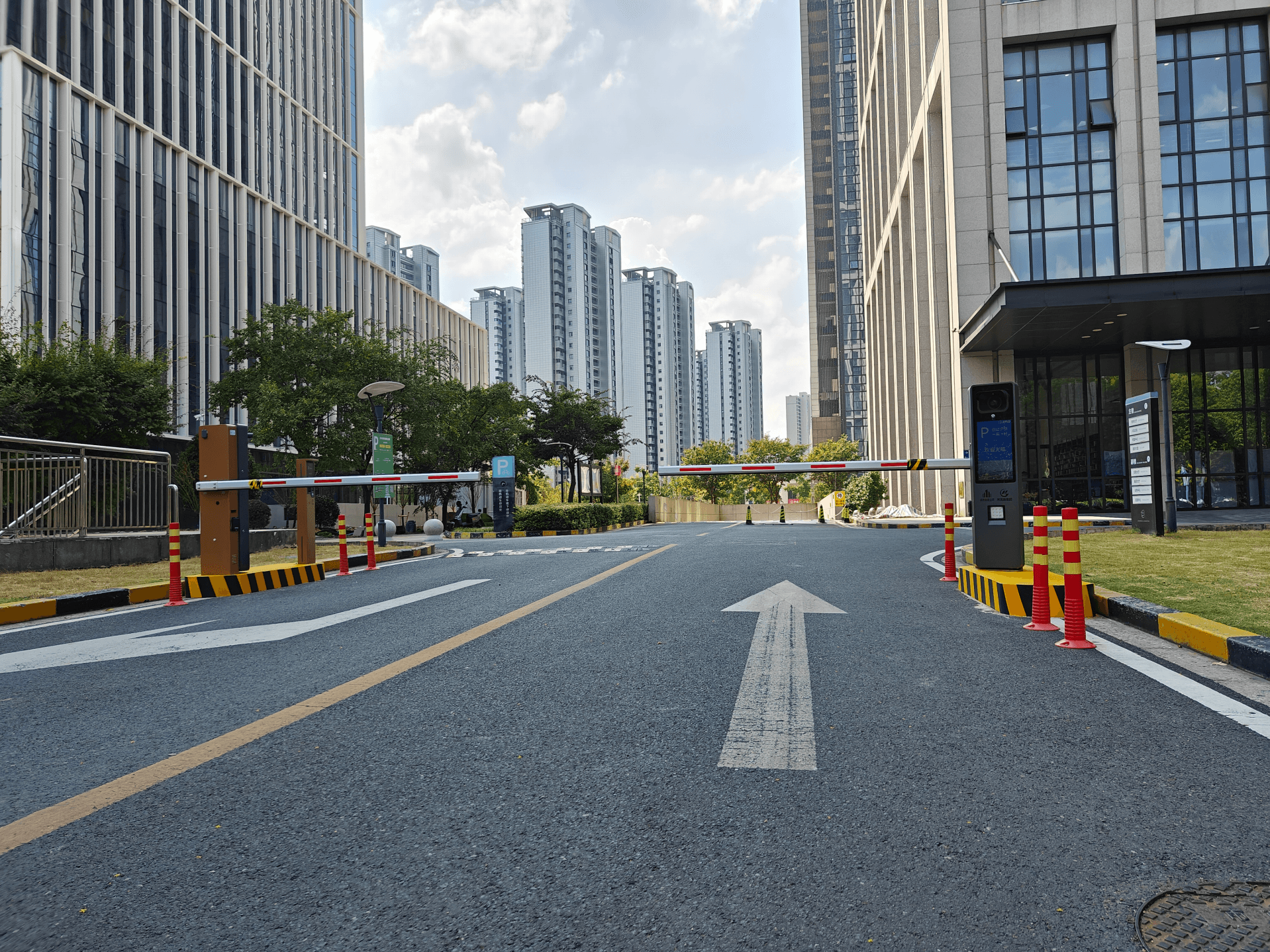 车辆通行道闸